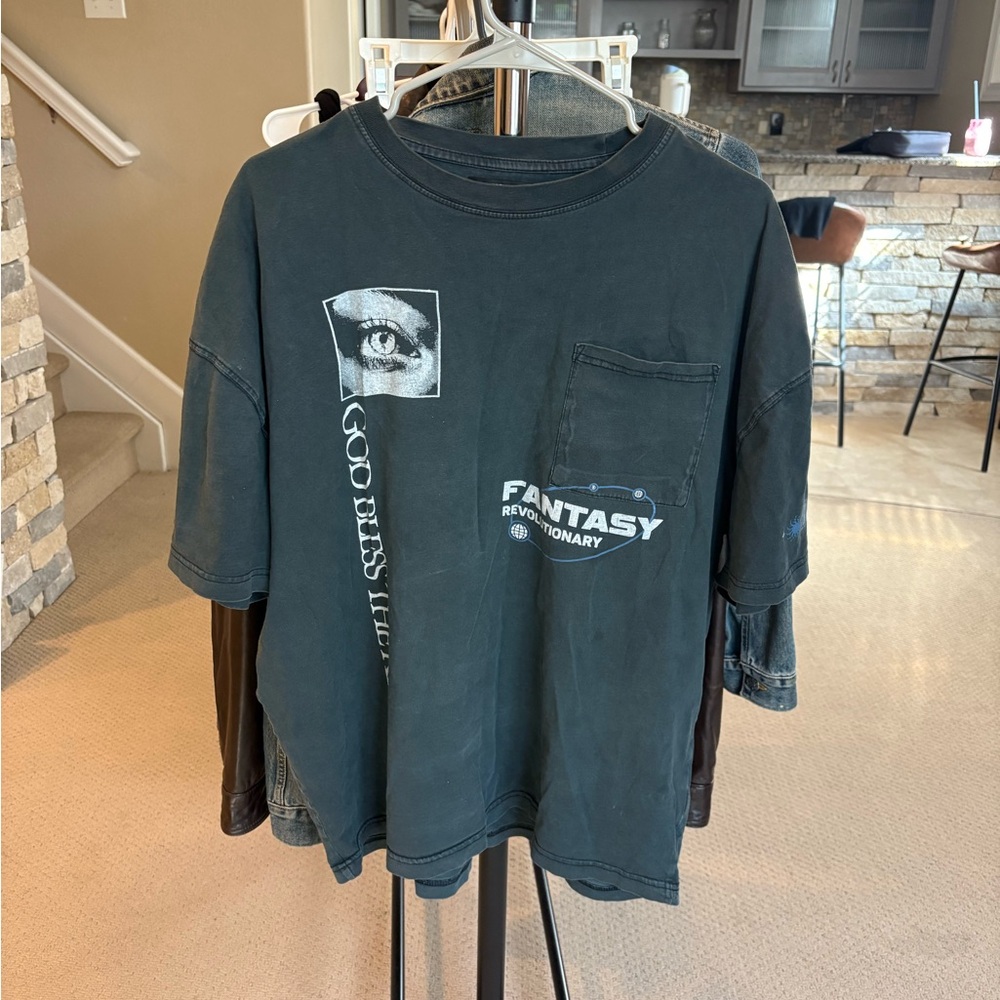 Fashion Nova Dark Gray Graphic Tee - pump cover